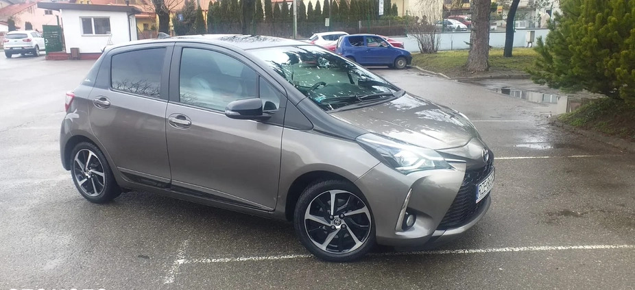 Toyota Yaris cena 55000 przebieg: 138000, rok produkcji 2020 z Przemyśl małe 56